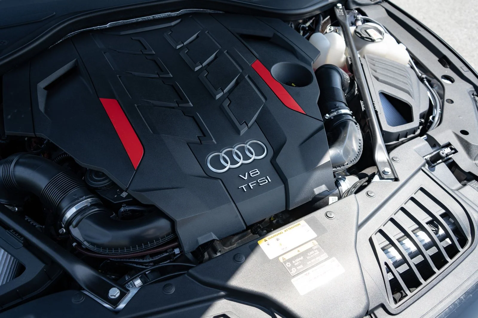 Used 2024  Audi 4.0T image 44