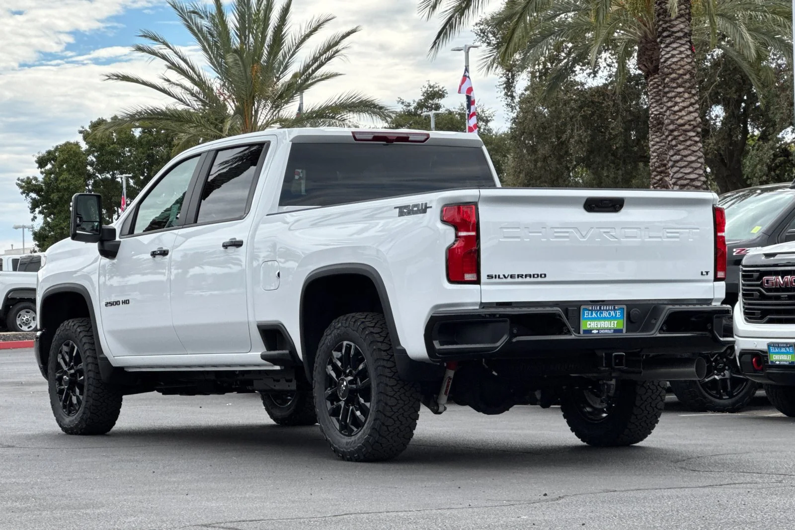 2026 Chevrolet Silverado 2500 HD LT view 5
