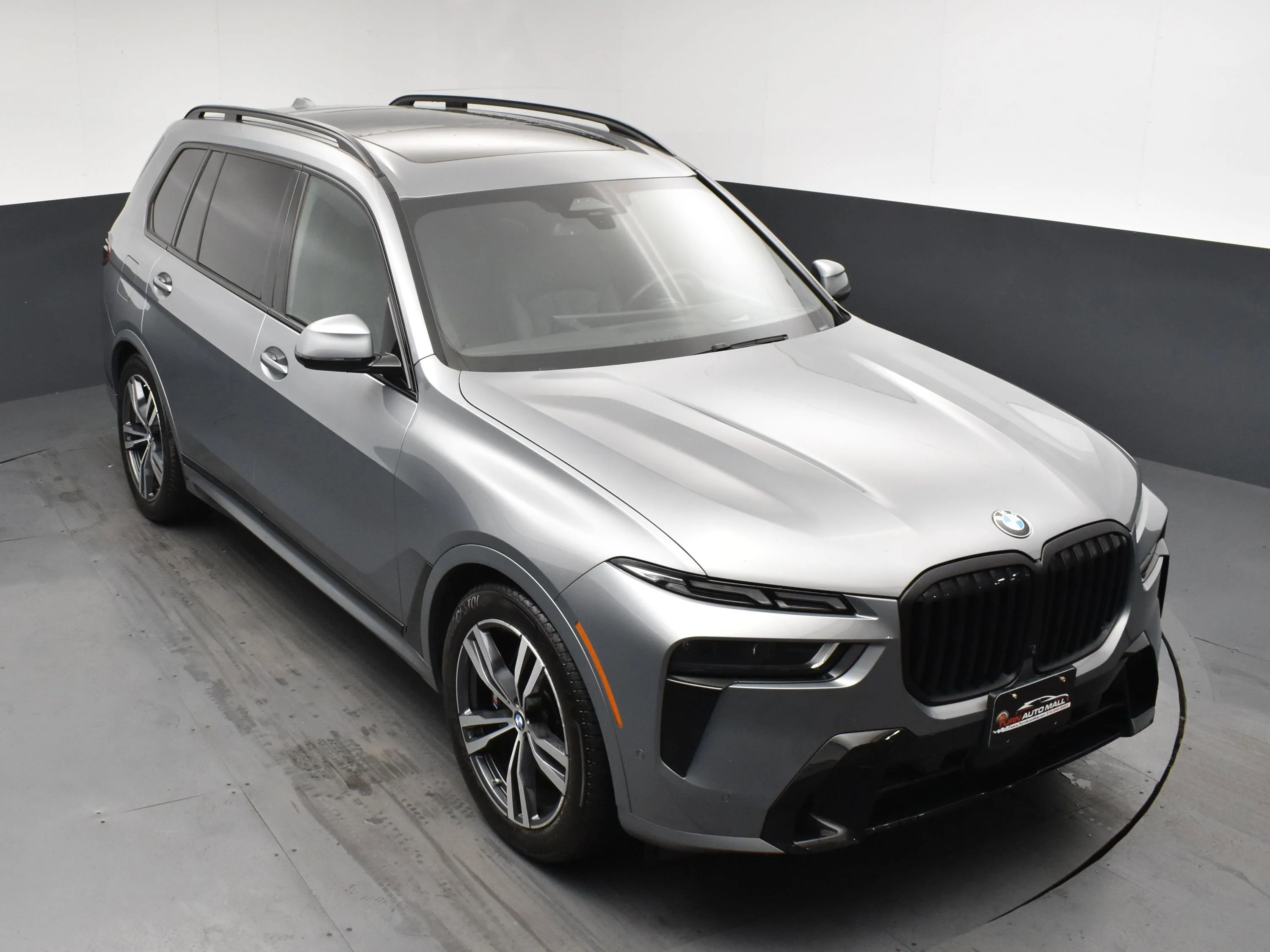 Used 2024 Skyscraper Grey Metallic BMW xDrive40i image 16