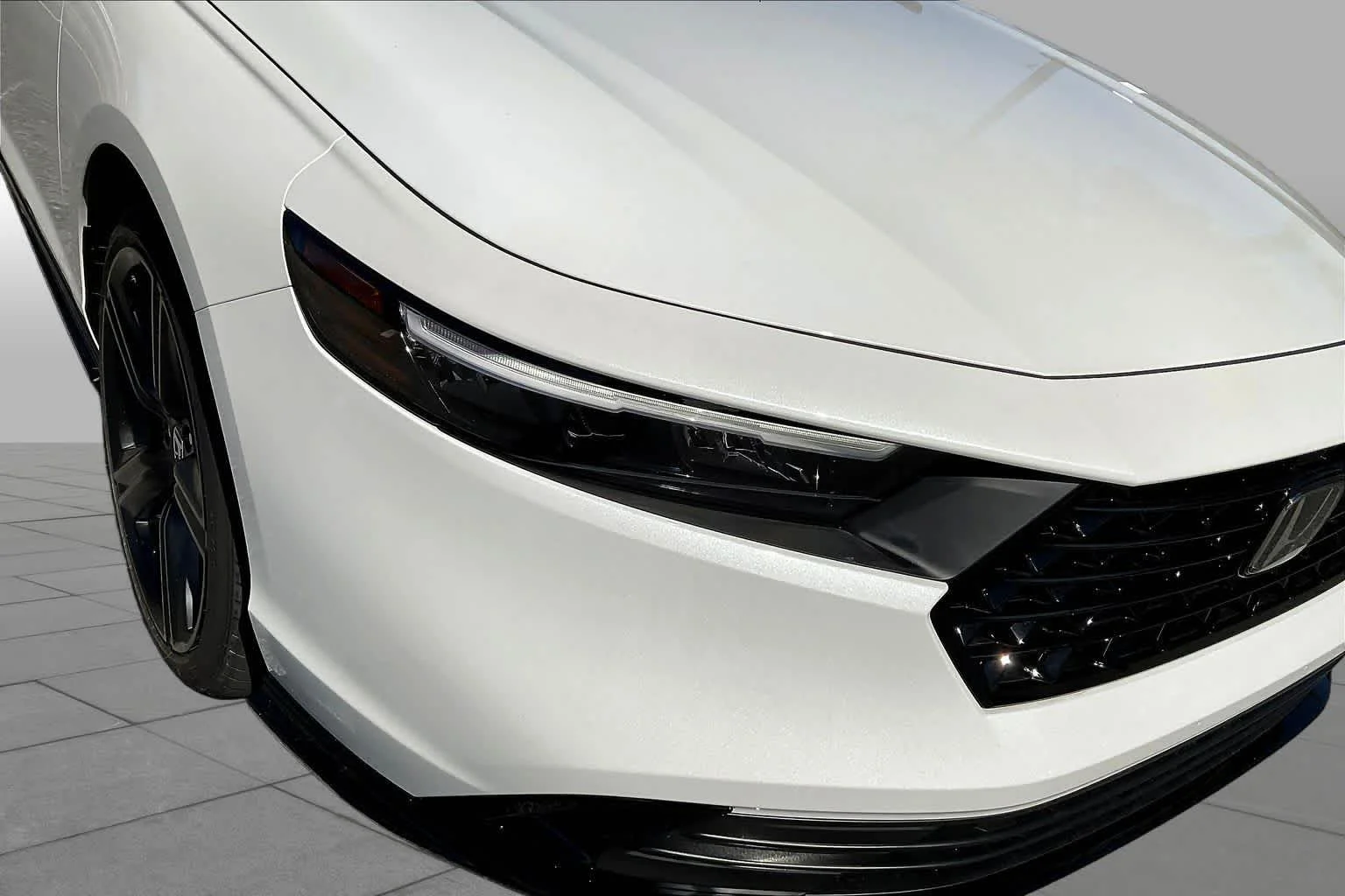 New 2026 Platinum White Pearl Honda Sport-L image 13