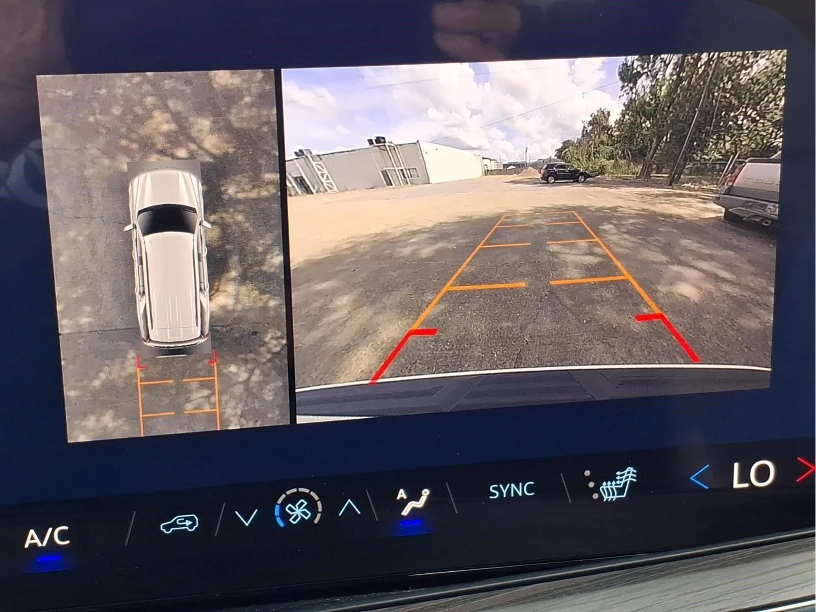 New 2027 Summit White Chevrolet LT image 26