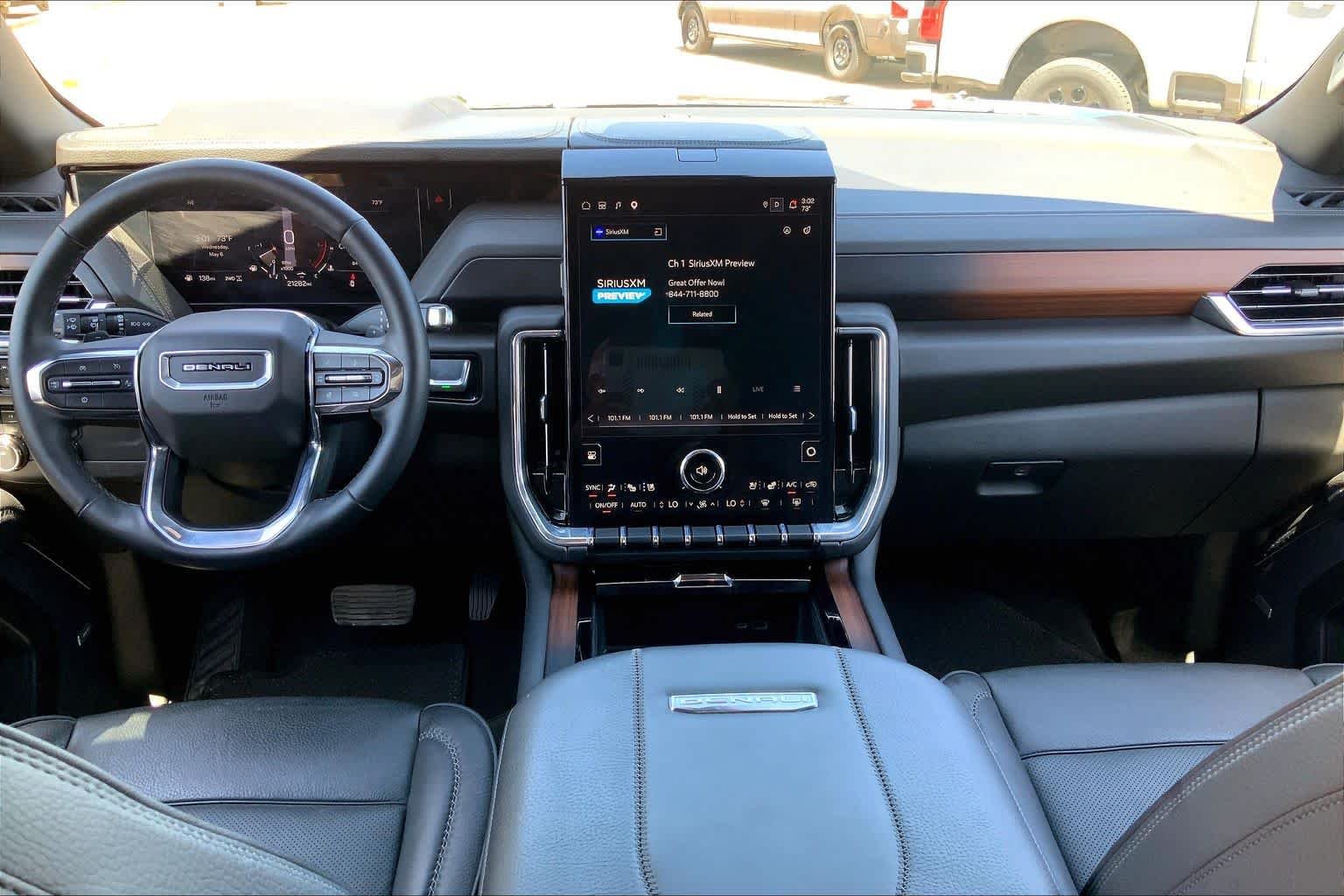 Used 2025 Onyx Black GMC Denali image 16