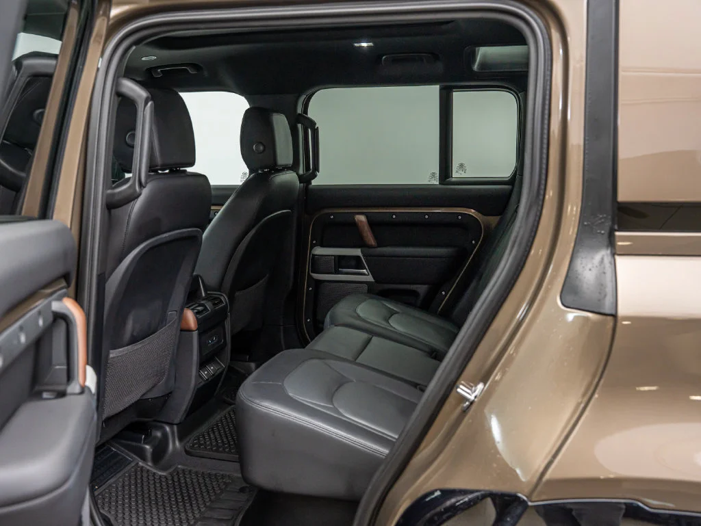 Used 2024 Gondwana Stone Metallic Land Rover X-Dynamic SE image 44