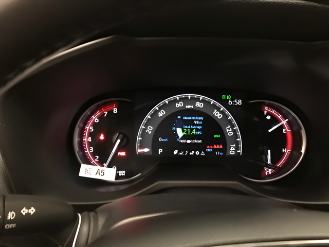 Certified Used 2025 Silver Toyota XLE Premium image 21