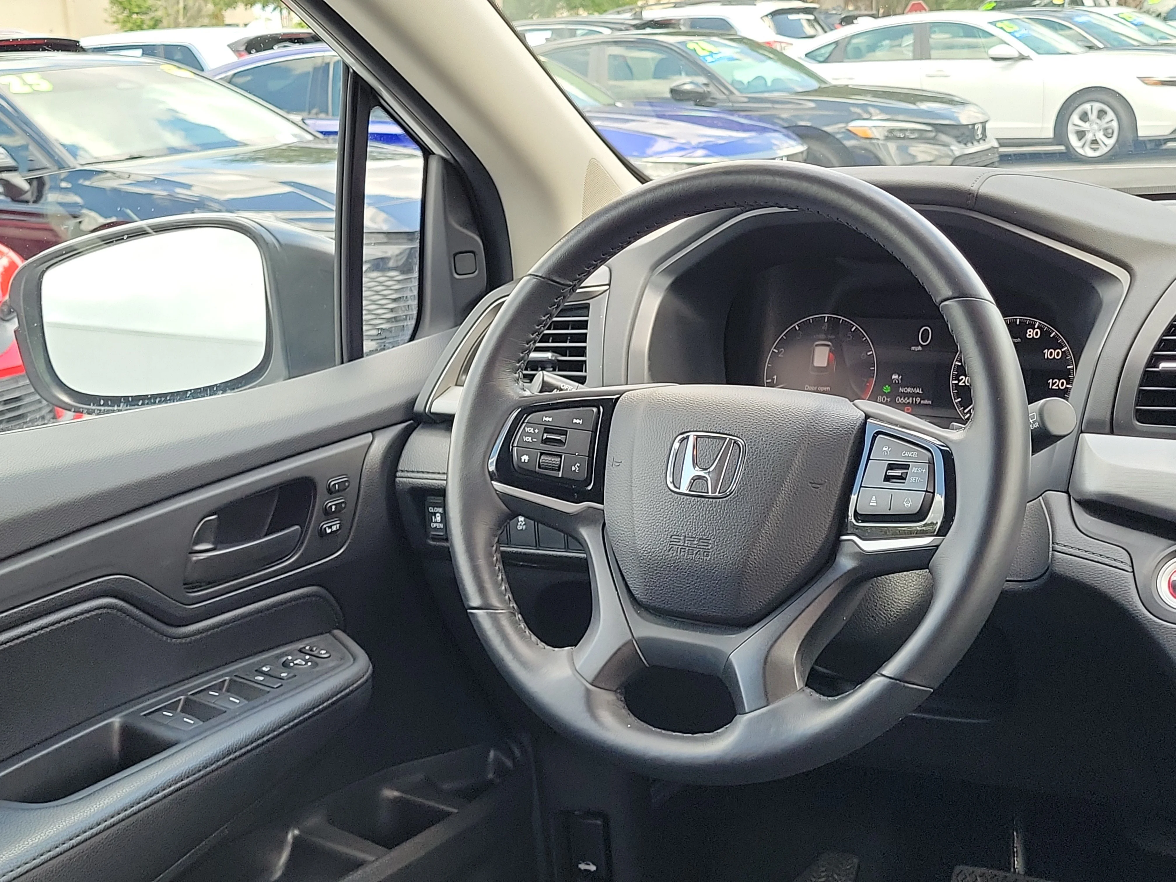 2025 Honda Odyssey EX-L - Photo 41