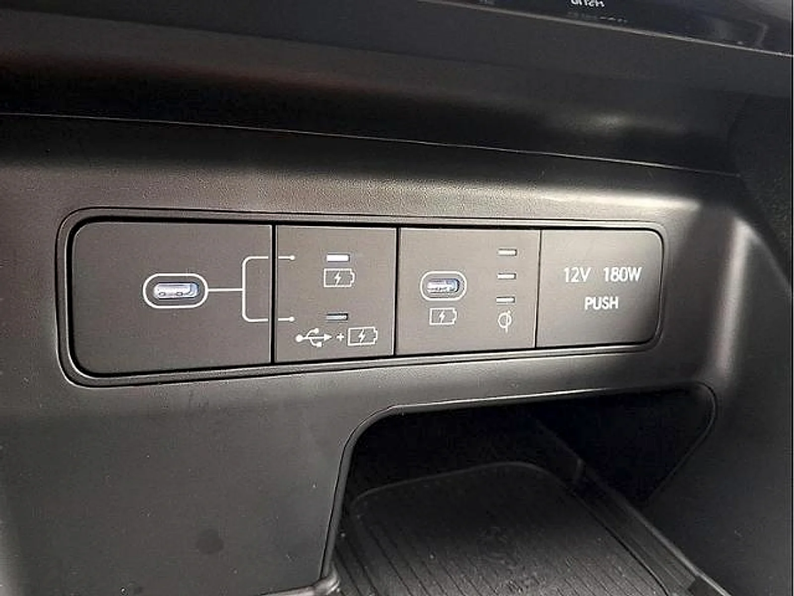 Used 2025 Shimmering Silver Hyundai SEL image 21