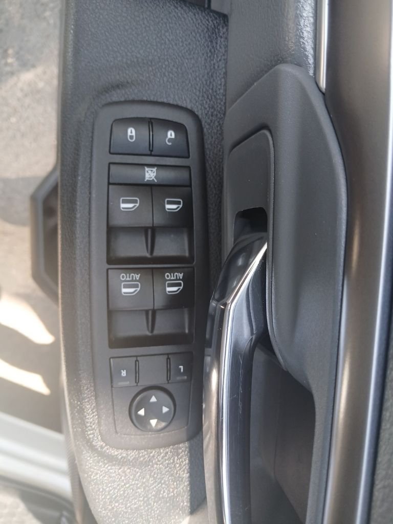 Used 2023 White Ram SLT image 29
