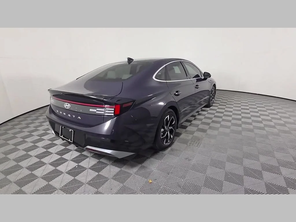 Used 2024 Carbon Blue Hyundai SEL image 38