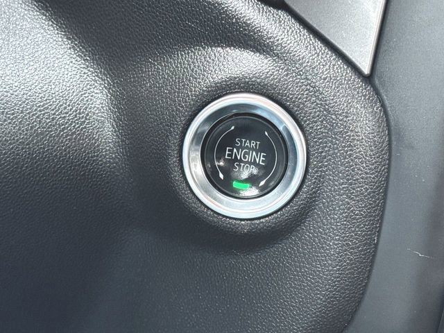 Used 2025 Summit White Chevrolet Custom Trail Boss image 16