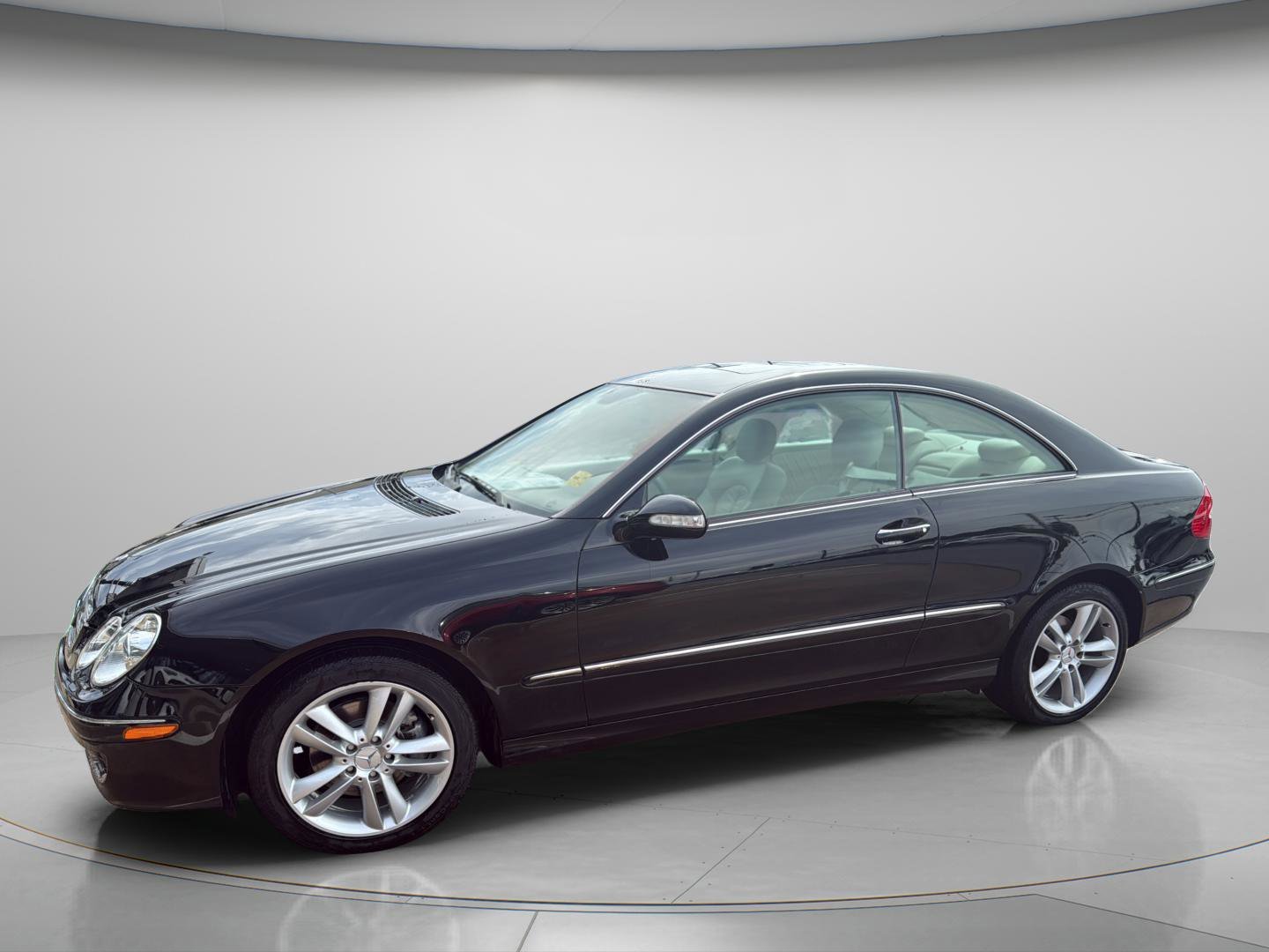 Used 2007 Mercedes-Benz CLK-Class CLK350 with VIN WDBTJ56H87F229990 for sale in Columbus, GA