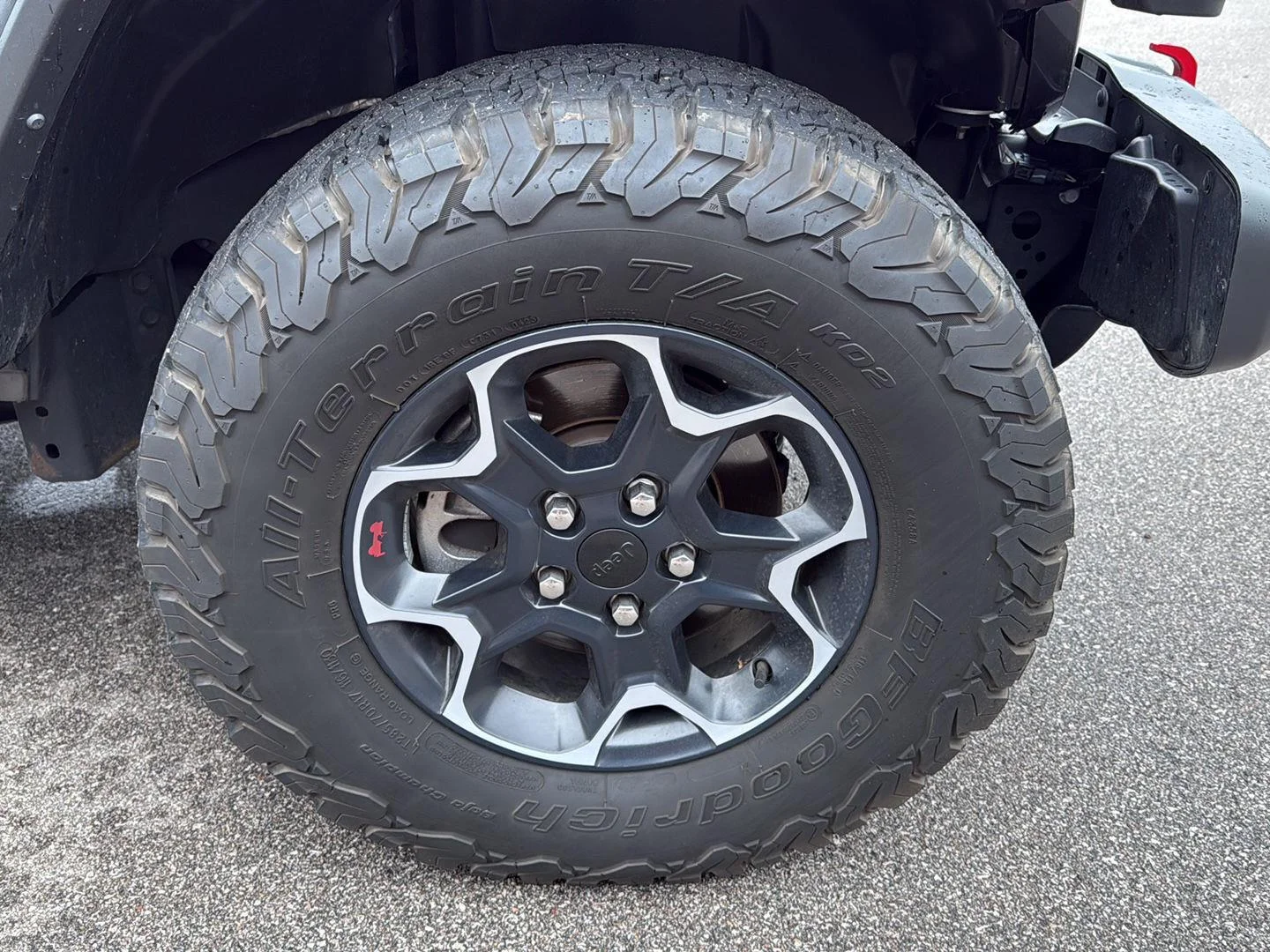 Used 2023 Granite Crystal Metallic Clearcoat Jeep Rubicon image 14