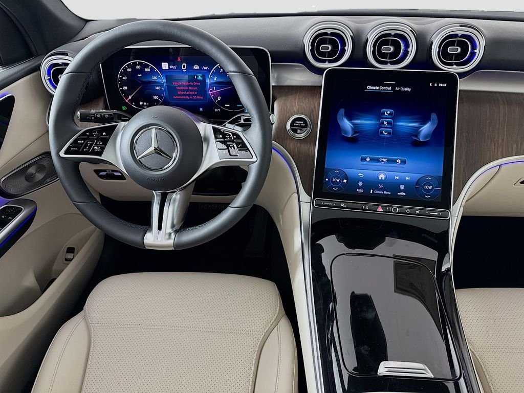 New 2026 MANUFAKTUR Patagonia Red Metallic Mercedes-Benz GLC 300 image 24