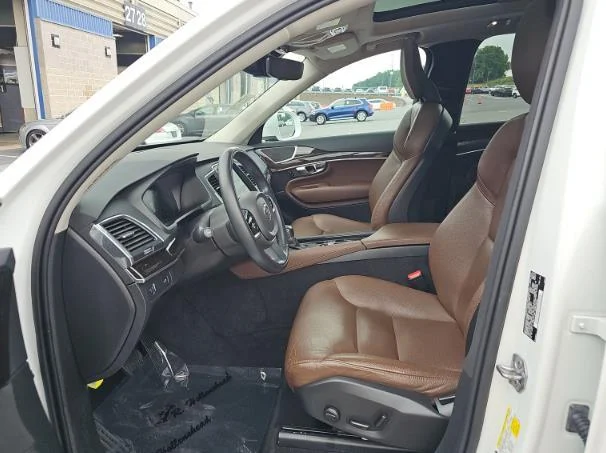 Used 2019  Volvo T6 Momentum image 6