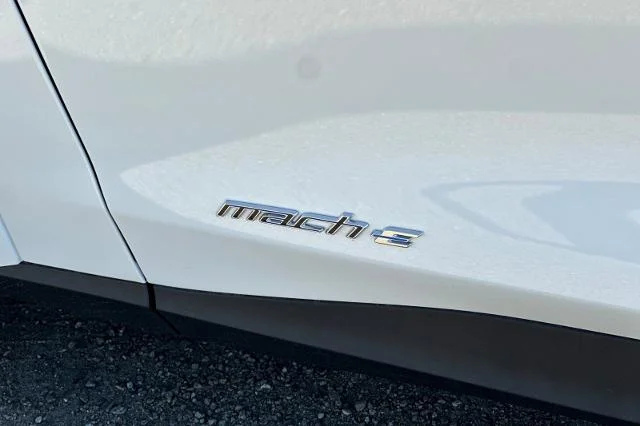 New 2026 Star White Metallic Tri-coat Ford Premium image 30