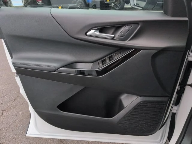 New 2026 Summit White Chevrolet LT image 24
