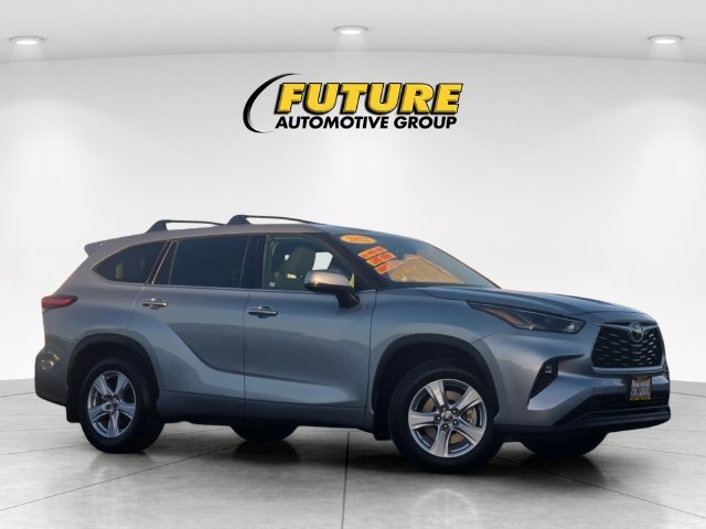 Used 2022 Silver Toyota LE image 1