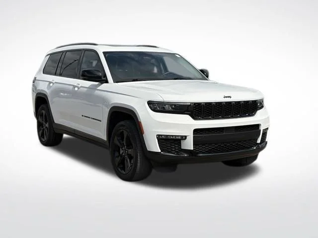 Used 2022 White Jeep Limited image 2