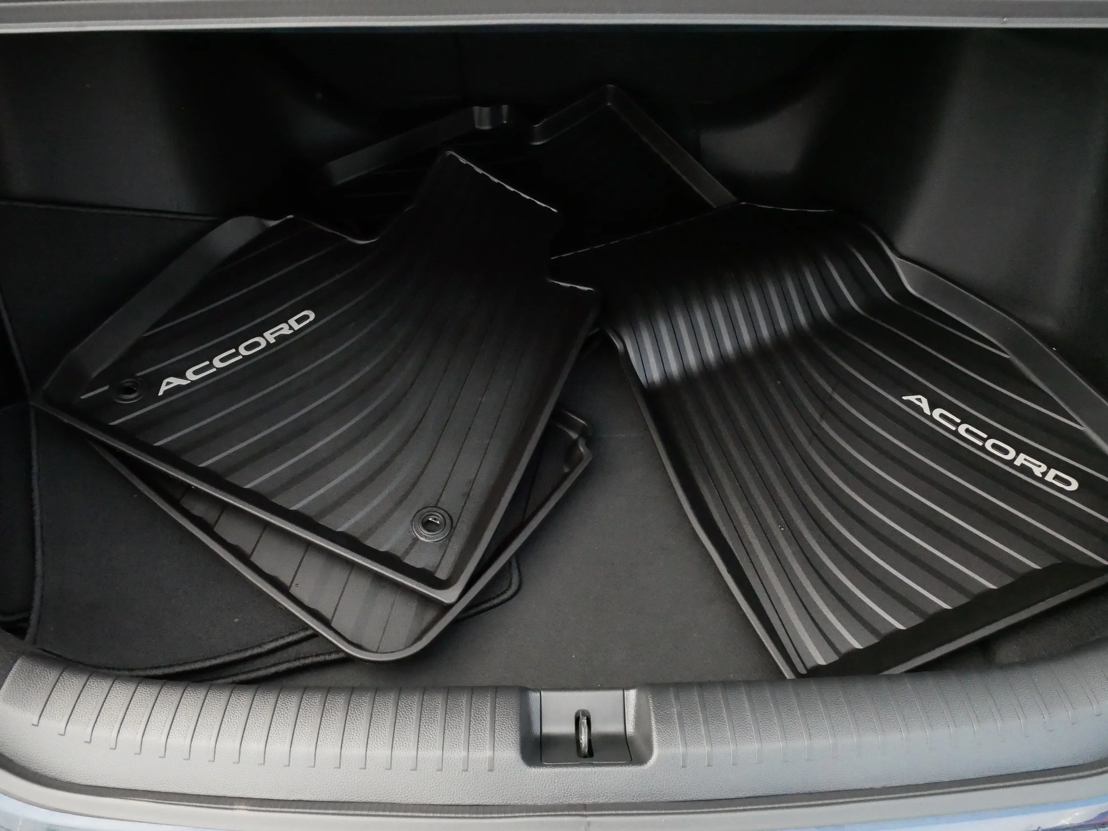 2025 Honda Accord SE - Photo 18