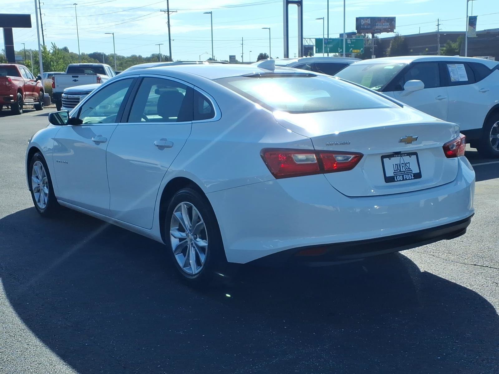Used 2023 SUMMIT WHITE Chevrolet LT image 5