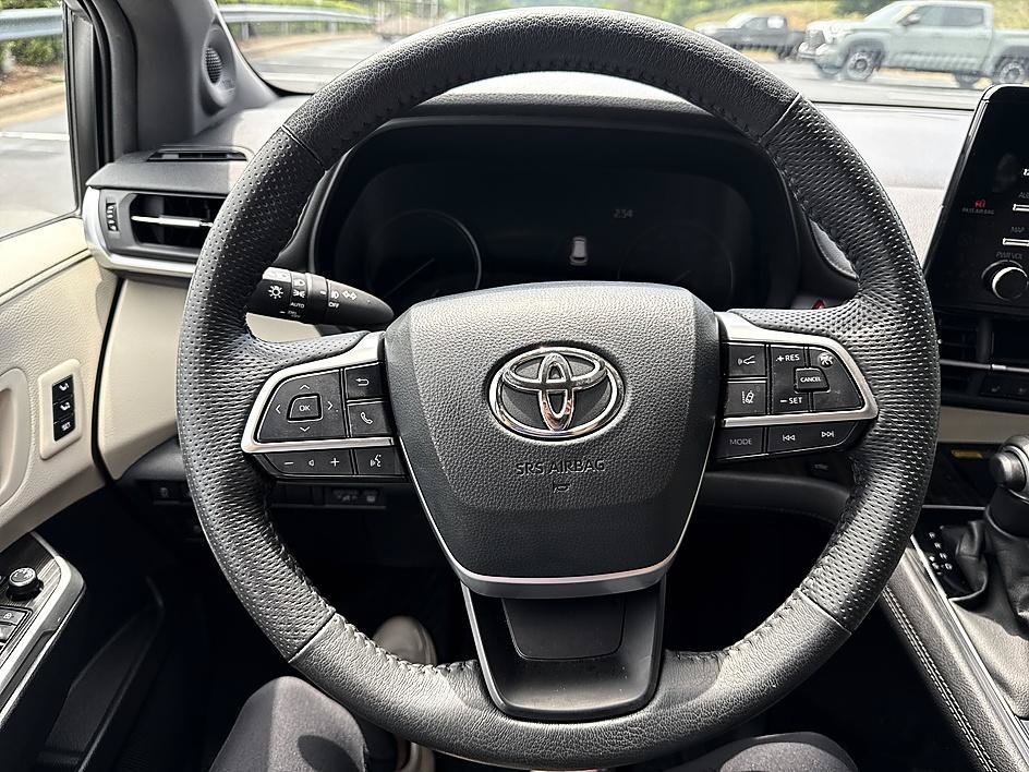 Used 2024 Wind Chill Pearl Toyota Limited image 13