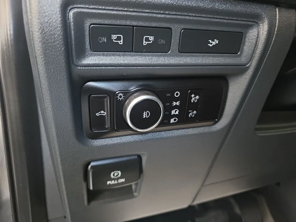 Used 2023 Gray Metallic Ford XLT image 20