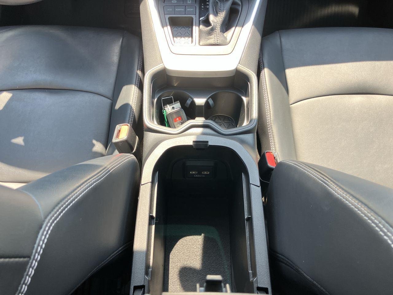 Used 2021 Gray (Magnetic Gray Metallic) Toyota XLE Premium image 18