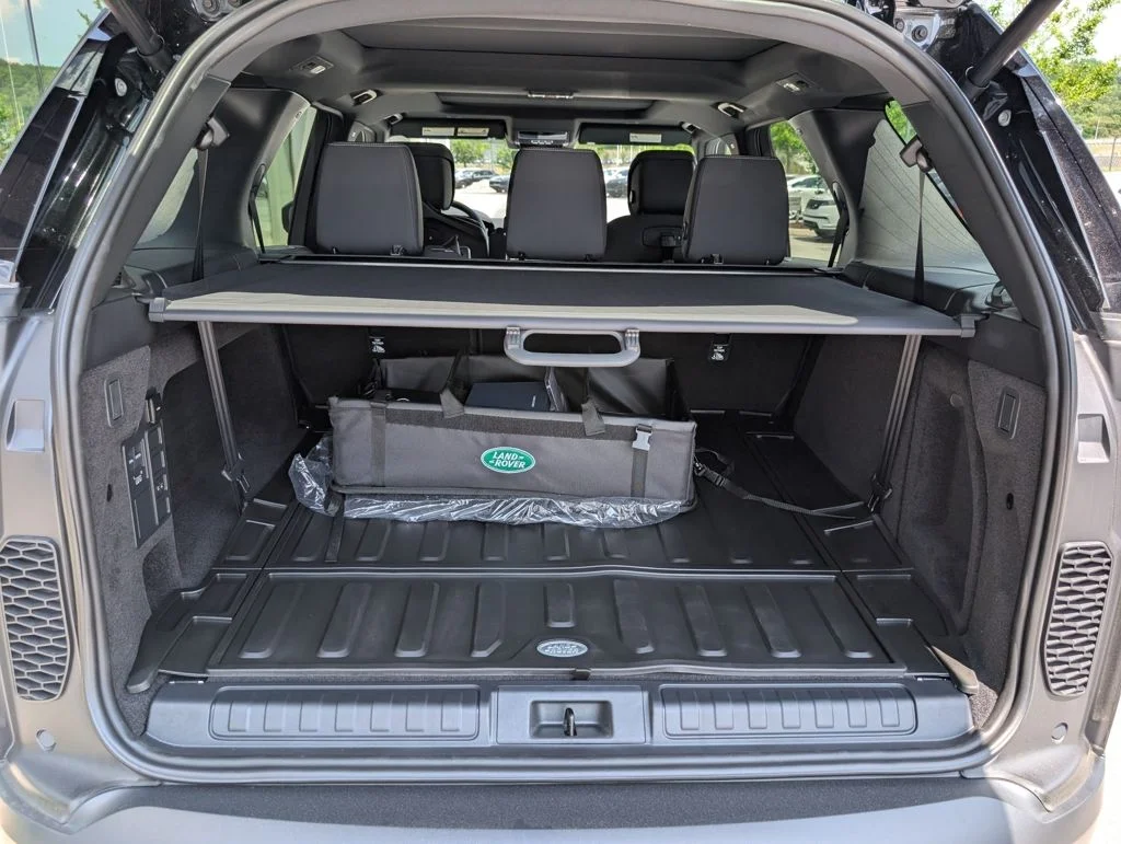New 2026 Santorini Black Land Rover S image 23