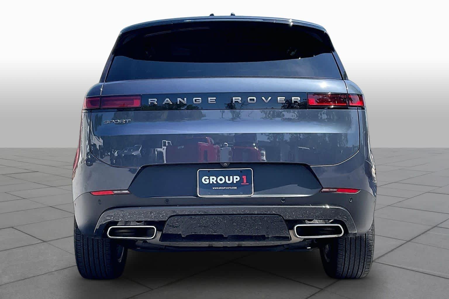 Used 2024 Carpathian Grey Premium Metallic Land Rover SE image 4