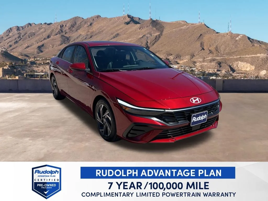 Used 2025 Red Hyundai SEL Convenience image 8