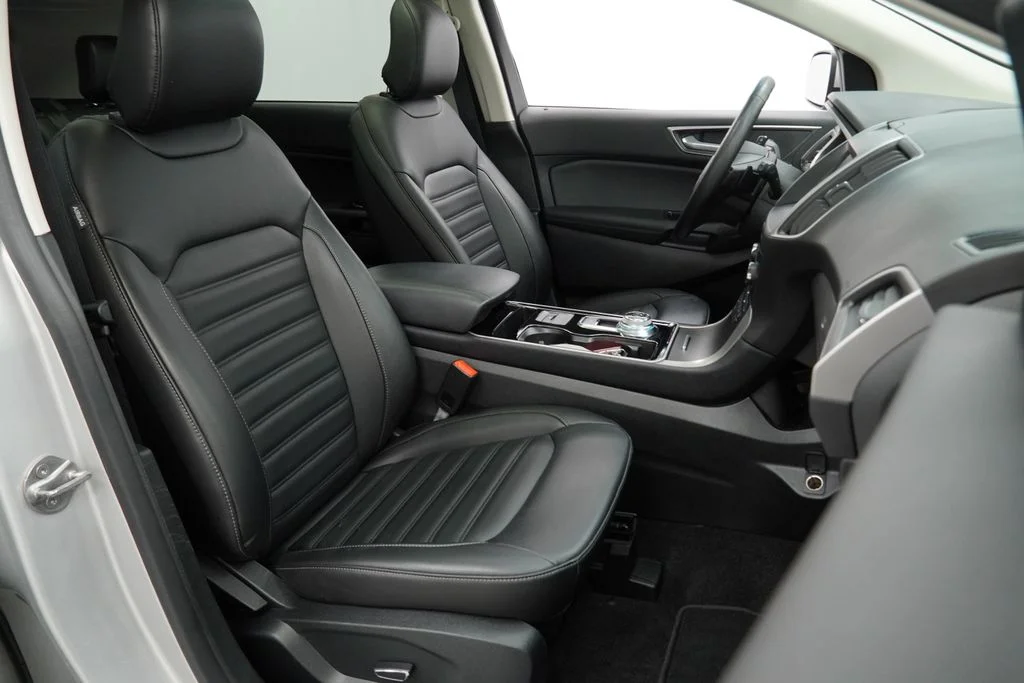 Used 2019 Silver Ford SEL image 48