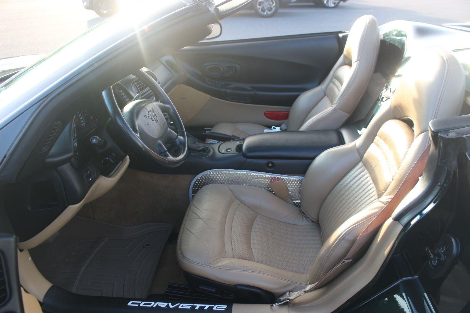 Used 2000 Bowling Green Metallic Chevrolet 2dr Convertible image 13