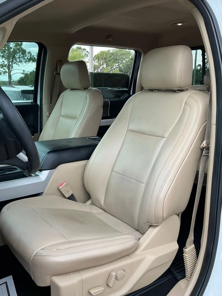 Used 2019 White Ford Lariat image 39