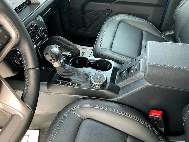 New 2026 Velocity Blue Metallic Ford Badlands® image 26