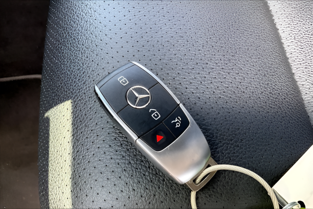 Used 2025 Silver Mercedes-Benz GLS 450 image 28