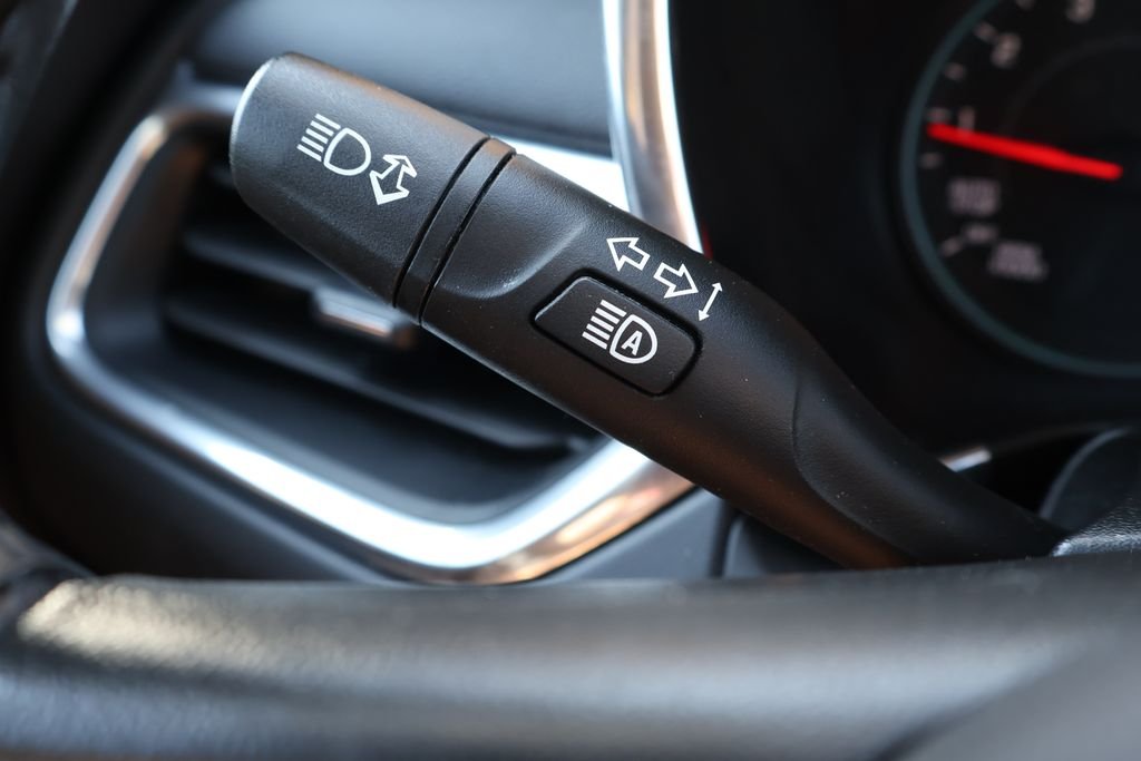 Used 2020 MIDNIGHT BLUE METALLIC Chevrolet LT image 24