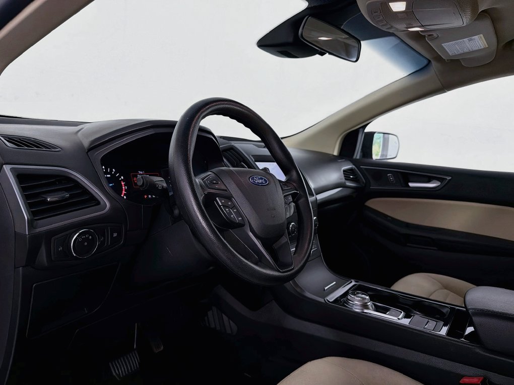 Used 2020 White Ford SE image 14