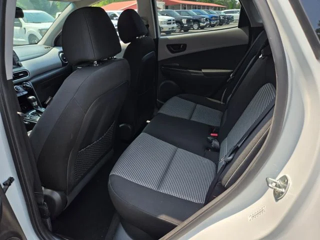 Used 2021 White Hyundai SEL image 11