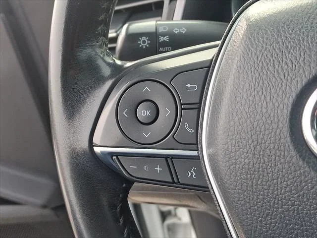 2020 Toyota Camry XLE - Photo 24