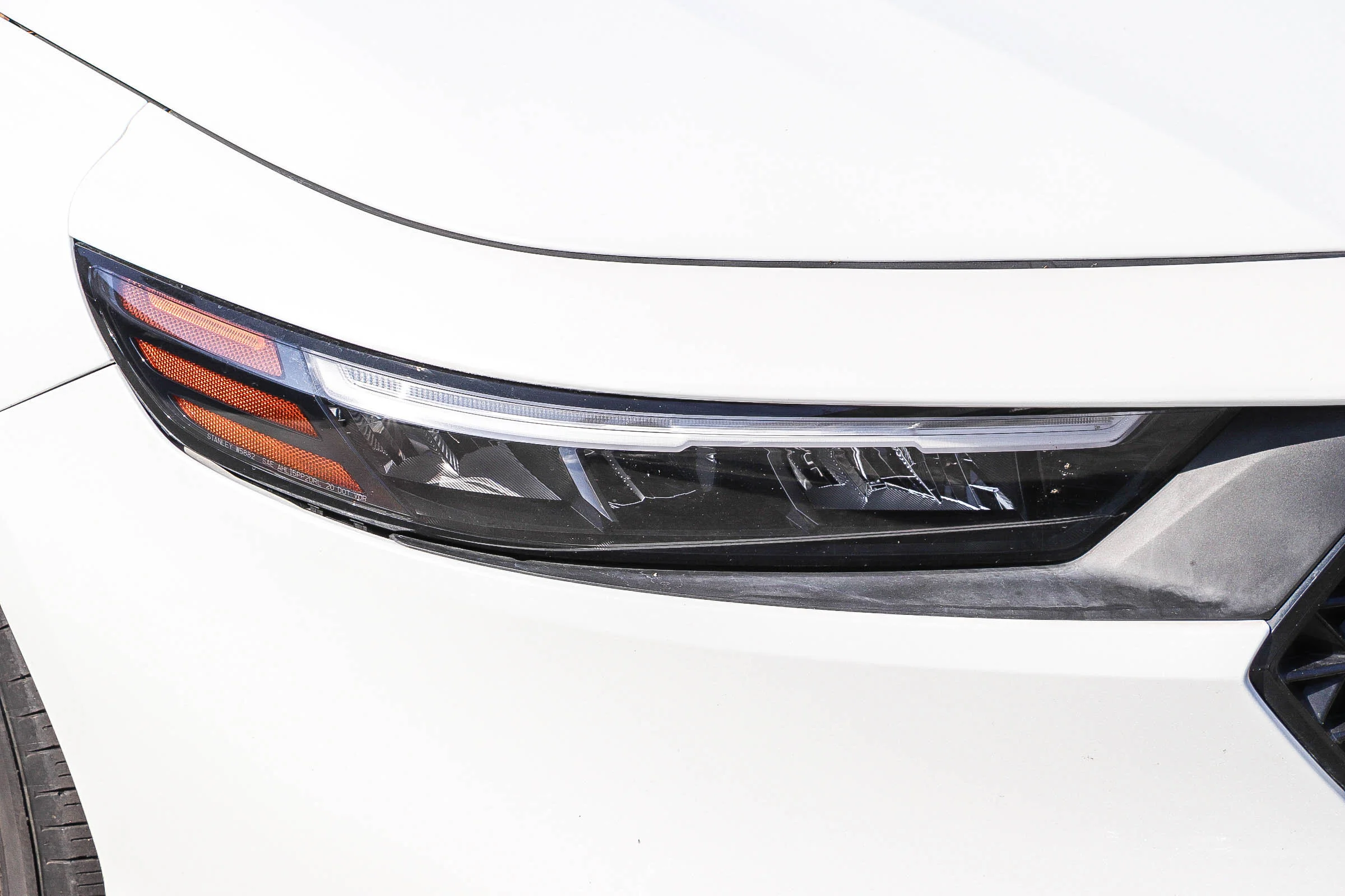 Used 2024 Platinum White Pearl Honda EX image 4