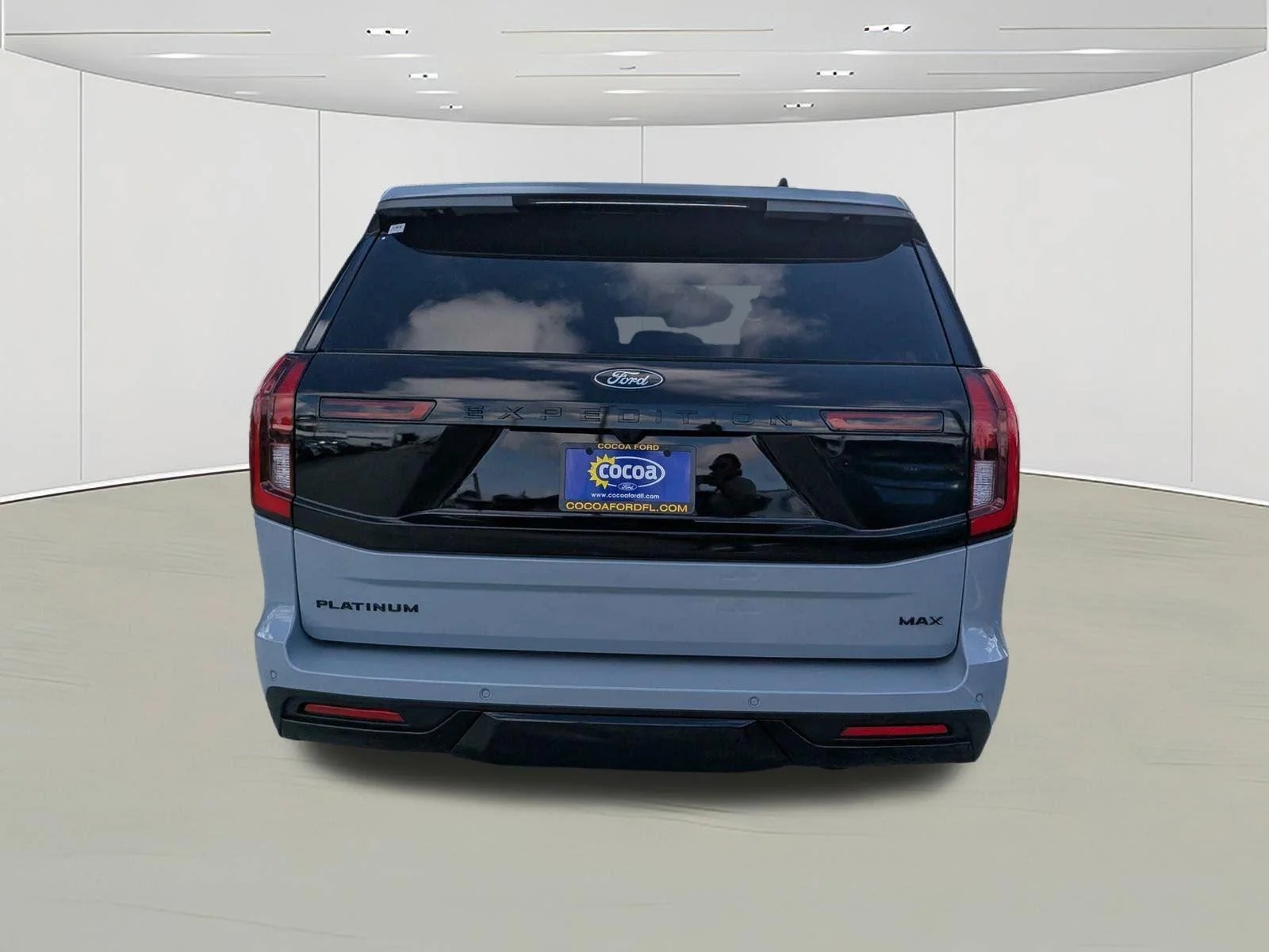 New 2026 Glacier Gray Metallic Tri-Coat Ford MAX Platinum® image 4