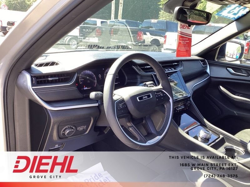Used 2023 Silver Jeep Altitude X image 27