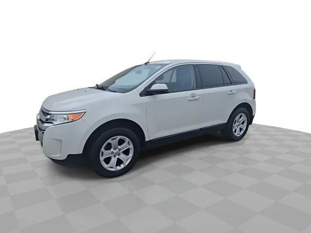 Used 2013 White Suede Ford SEL image 4