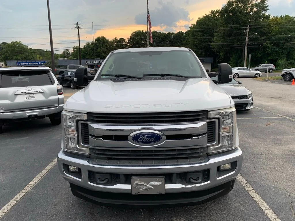 Used 2019 White Ford XLT image 1
