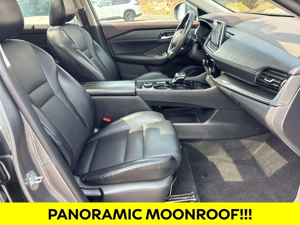 Used 2023 Gray Nissan SV image 16