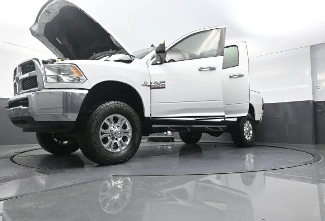 Used 2016 White Ram SLT image 41