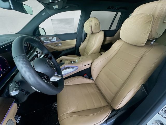 New 2026 MANUFAKTUR Moonlight White Metallic Mercedes-Benz GLS 580 image 21