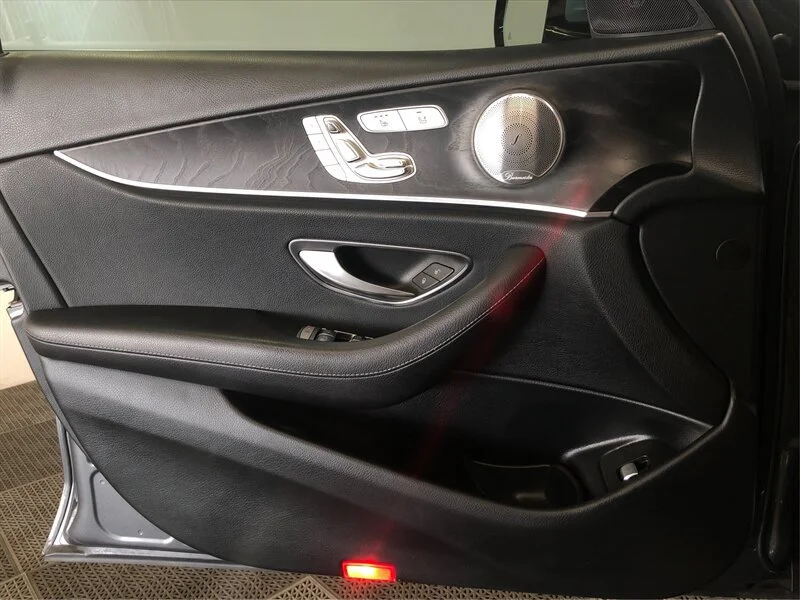 2018 Mercedes-Benz E-Class E300 - Photo 17