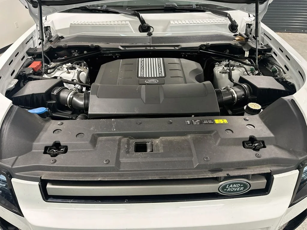 Certified Used 2025 Fuji White Land Rover X-Dynamic SE image 31