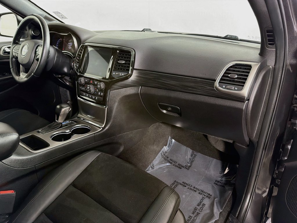 Used 2021 Gray Jeep Laredo X image 30