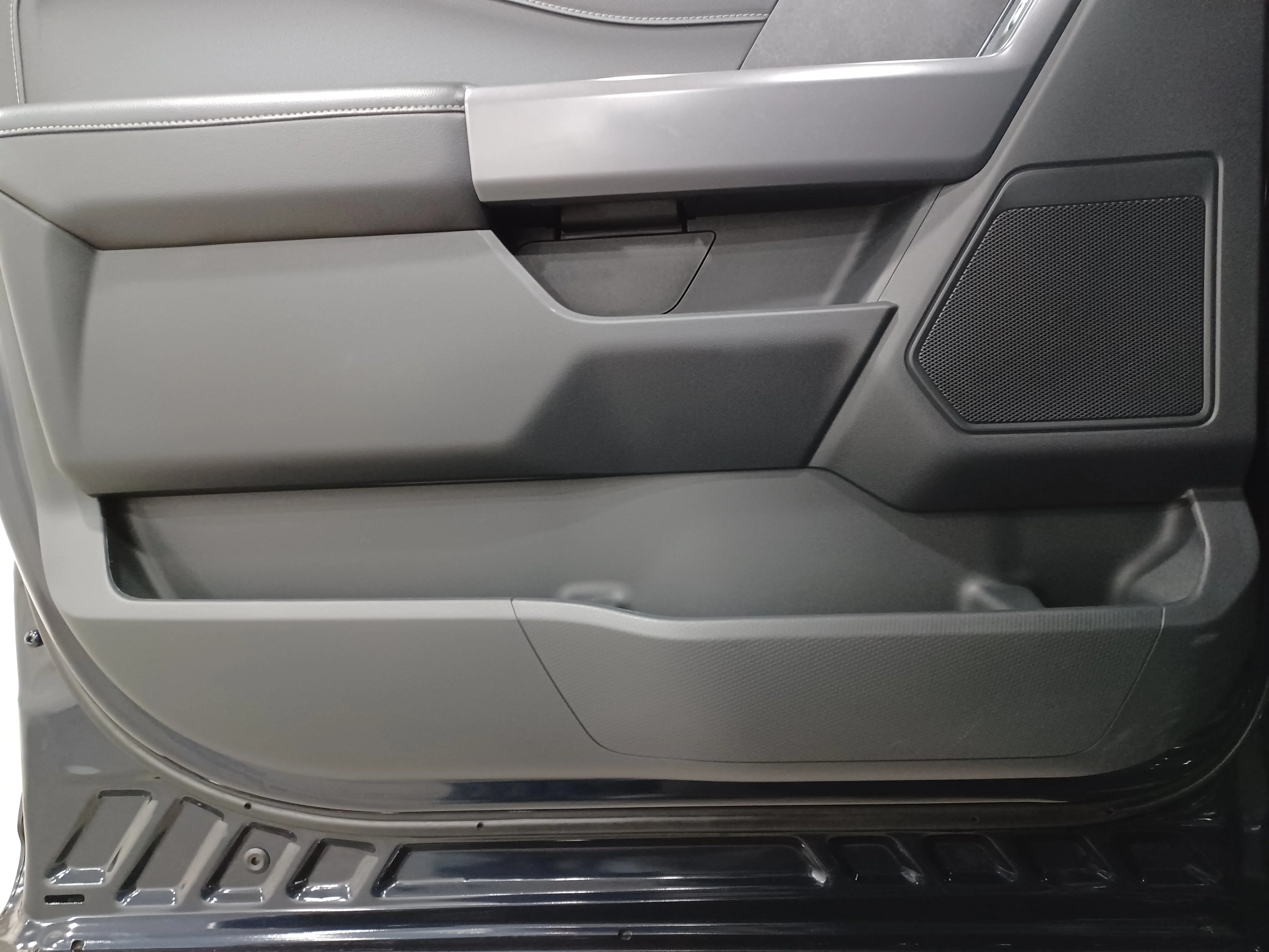 Used 2025 Antimatter Blue Metallic Ford XLT 4WD*Adaptive Cruise | Remote Start | Nav | 360 Cam | Htd Seats | Black Appearance Pkg | Tow Pkg image 8
